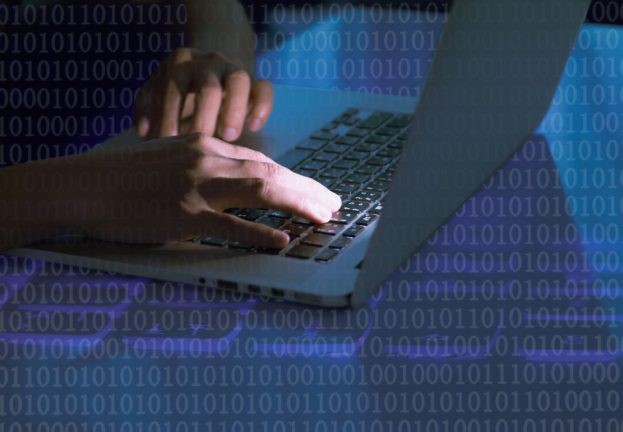Кіберзлочинці зламують комп'ютери з метою заробітку в Інтернеті. ESET.