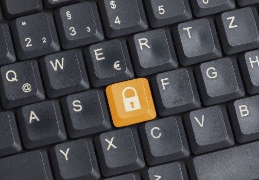 Решения ESET обеспечивают надежную защиту конфиденциальной информации пользователей.