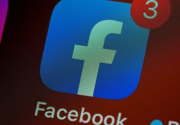 Налаштування приватності. Перевірте приватність профілів в соціальних мережах, які формують цифровий слід - поради ESET.